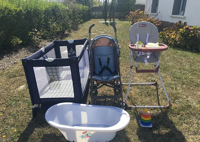 Coup De Coeur Assure Pour Cette Charmante Maison A 400 M De La * 圣吉尔-克鲁瓦德维