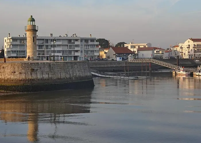 Coup De Coeur Assure Pour Cette Charmante Maison A 400 M De La 圣吉尔-克鲁瓦德维